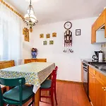 House Mladen بيت للعطل *