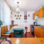 House Mladen * ميدولين
