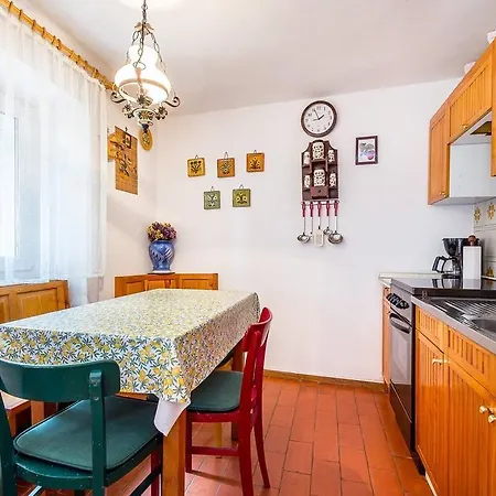 House Mladen Holiday home *