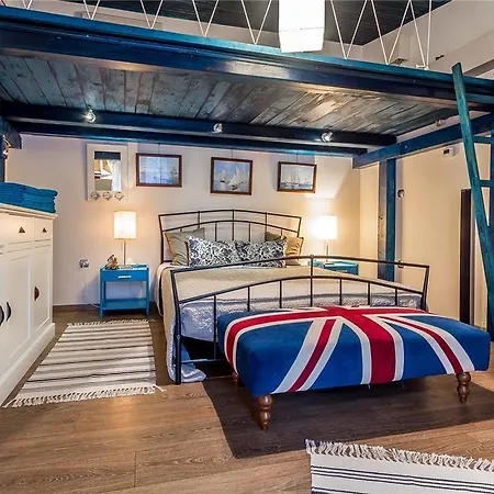 Prázdninový dům House Mladen *