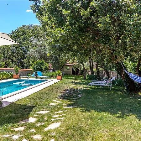 House Mladen * Medulin