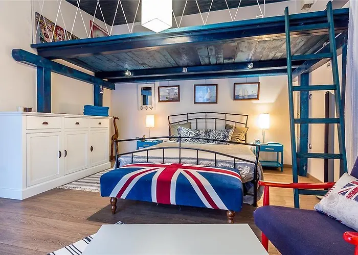 Vakantiehuis House House Mladen *