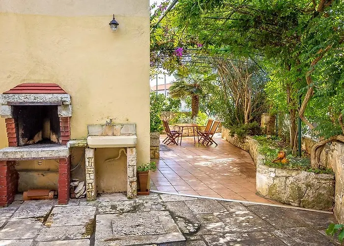 House Mladen Medolino